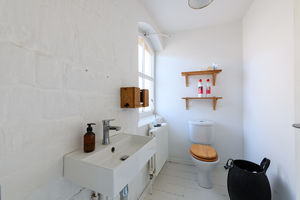 First Floor- click for photo gallery
